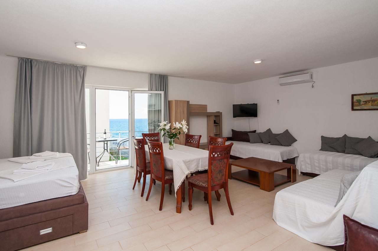 Open Sea Apartments อัตเจฮะห์ ภายนอก รูปภาพ