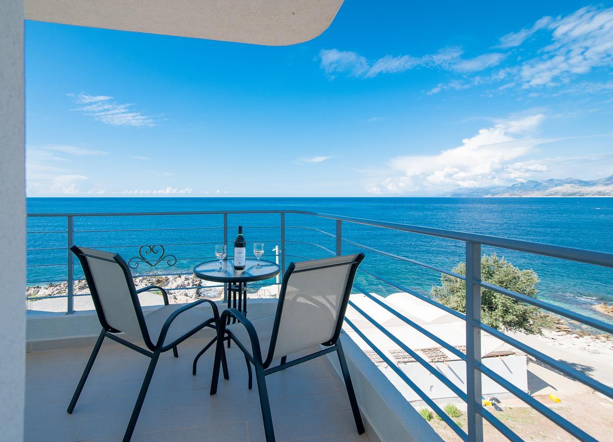 Open Sea Apartments อัตเจฮะห์ ภายนอก รูปภาพ