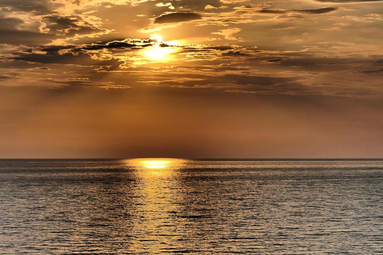 Open Sea Apartments อัตเจฮะห์ ภายนอก รูปภาพ